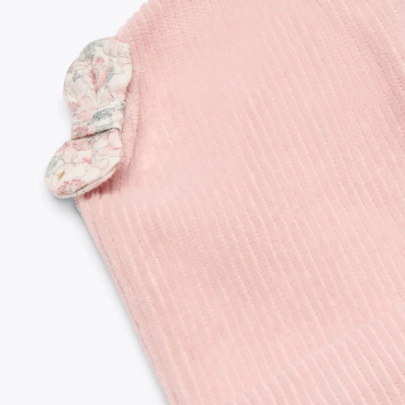 Berretta rosa in ciniglia con fiocchetti